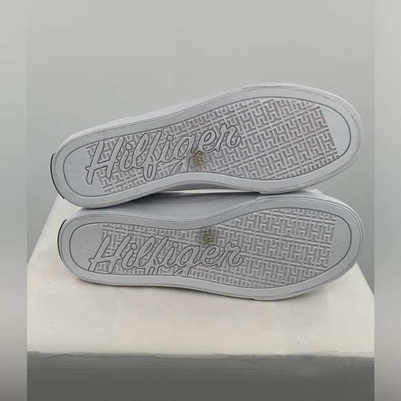 NWT NIB Tommy Hilfiger Laven Lace-Less Women’s White Slip On Sneaker Shoes - Picture 9 of 13